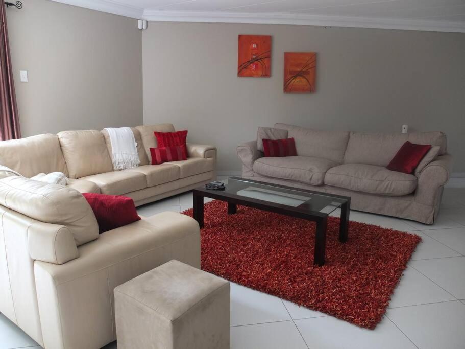 Appartement Korsmans Retreat - Large Modern Self-Catering Flat à Benoni Extérieur photo